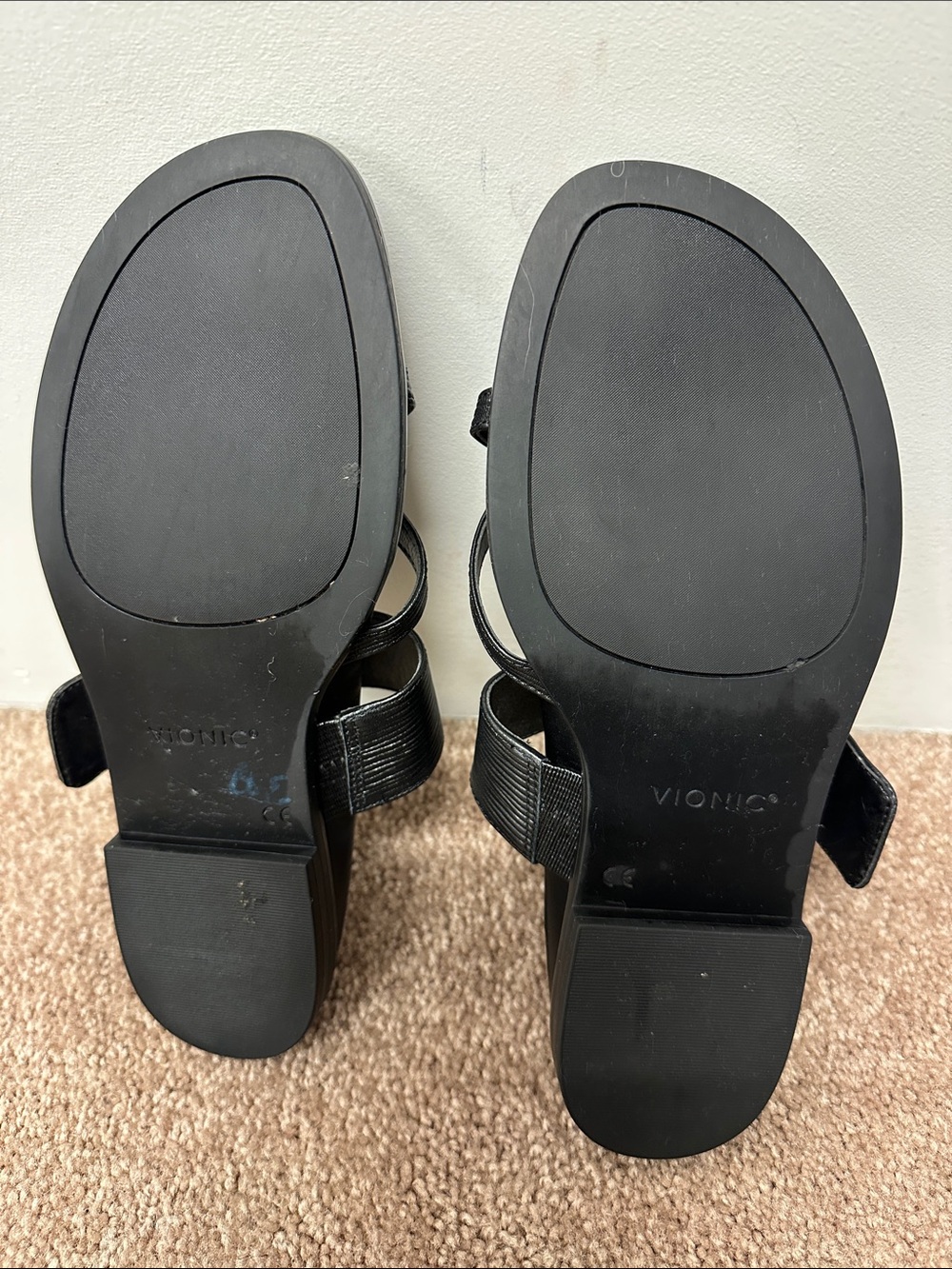 VIONIC Julep black slip on sandals size 8.5 - Picture 5 of 7
